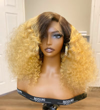 CURLY BLONDIE UNIT